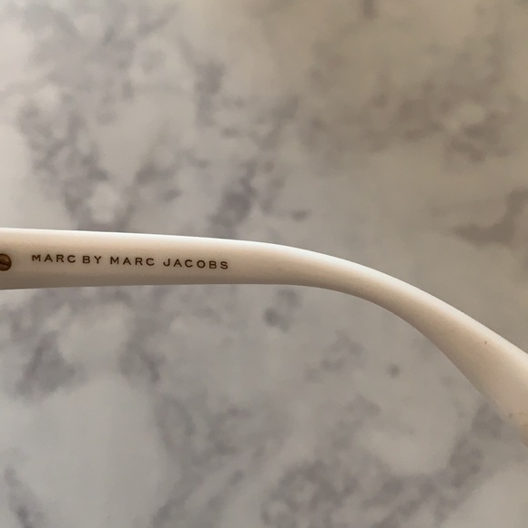 Marc Jacobs aviator sunglasses - Picture 3 of 5